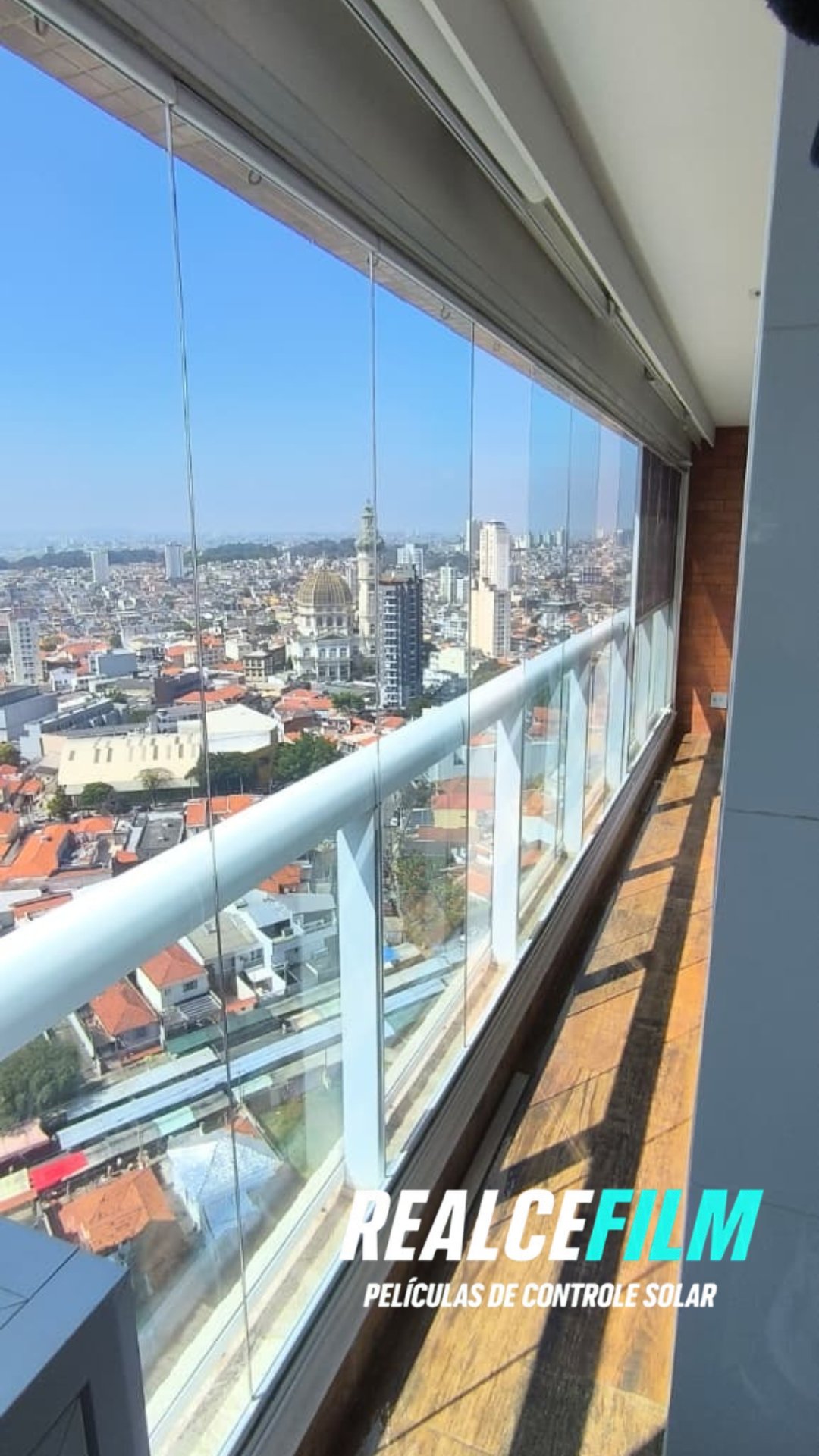 Varanda de vidro instalada com pelicula nano ceramica Realce Film